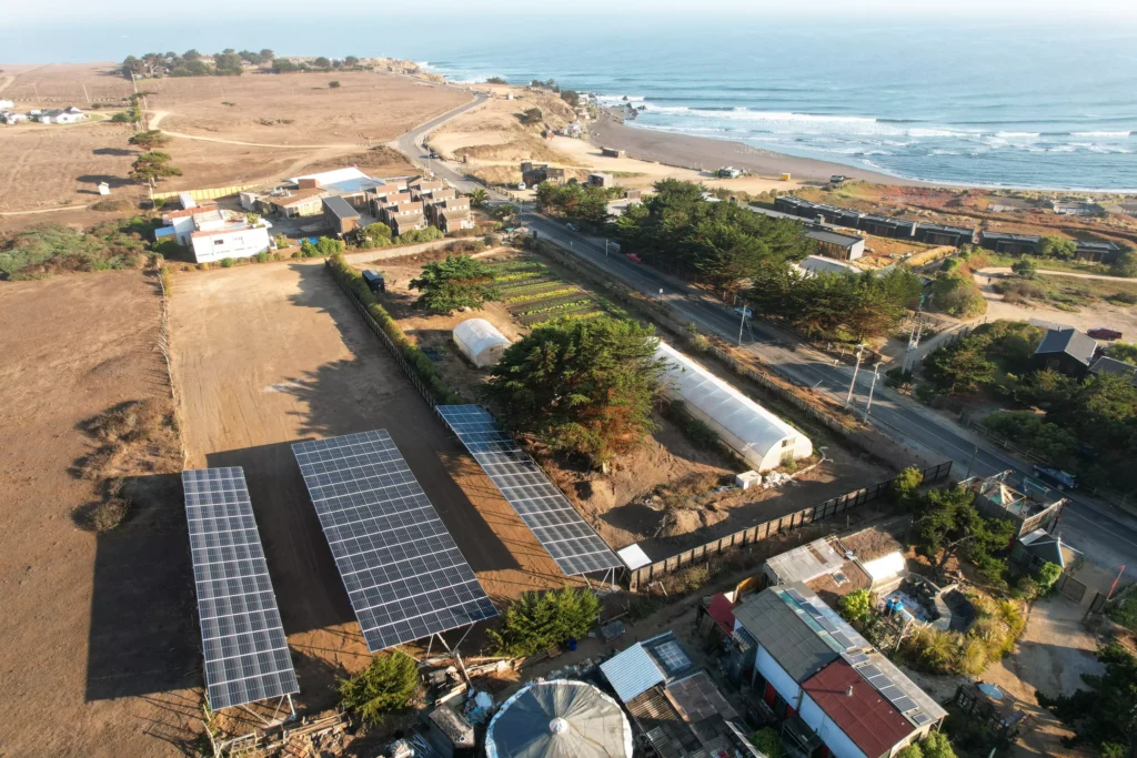 El sistema solar que le da energía a la fundación punta de lobos gracias a patagonia chile