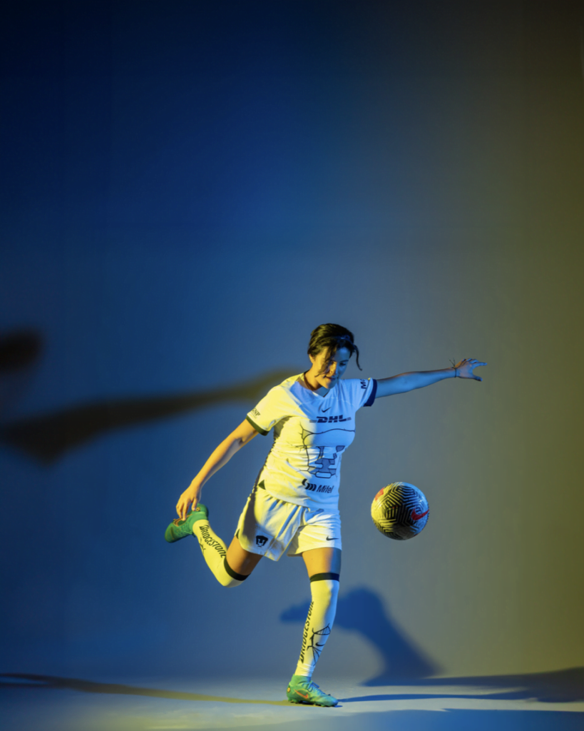 Te invitamos a participar de la primera versión de la LIGA ENERGÍA 2023 de Futbolito Mixto Amateur 7x7, patrocinada por ACESOL y organizada por EBCO ENERGÍA y RISING SUN CHILE, en la cual participan únicamente equipos del sector de energía.    La LIGA ENERGÍA 2023 ha sido autogestionada con la finalidad de incluir el deporte en la vida laboral al mismo tiempo en el que se fortalece el trabajo en equipo. La cantidad de jugadores por equipo es de 15 inscritos, y la cantidad mínima de mujeres en cancha es de 3 jugadoras. Los cupos son limitados. Sólo 12 equipos en total jugarán un total de 13 fechas, las cuales se desarrollarán desde septiembre a diciembre. La primera fase consiste en un juego todos contra todos, y, la segunda, se disputarán tres copas: oro, plata y bronce. Tendremos premiación, copas, medallas, arbitraje profesional, planilla, fotografía, publicación de puntajes y tabla de posiciones. Esperamos contar con su participación, y de esta forma poder contribuir a la generación de equipos con mayor cohesión dentro de la empresa. ¡Nos vemos en la cancha!